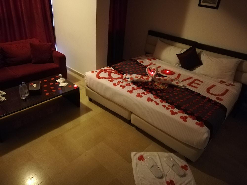 Bliss 3000 Furnished Studios Бейрут Екстериор снимка