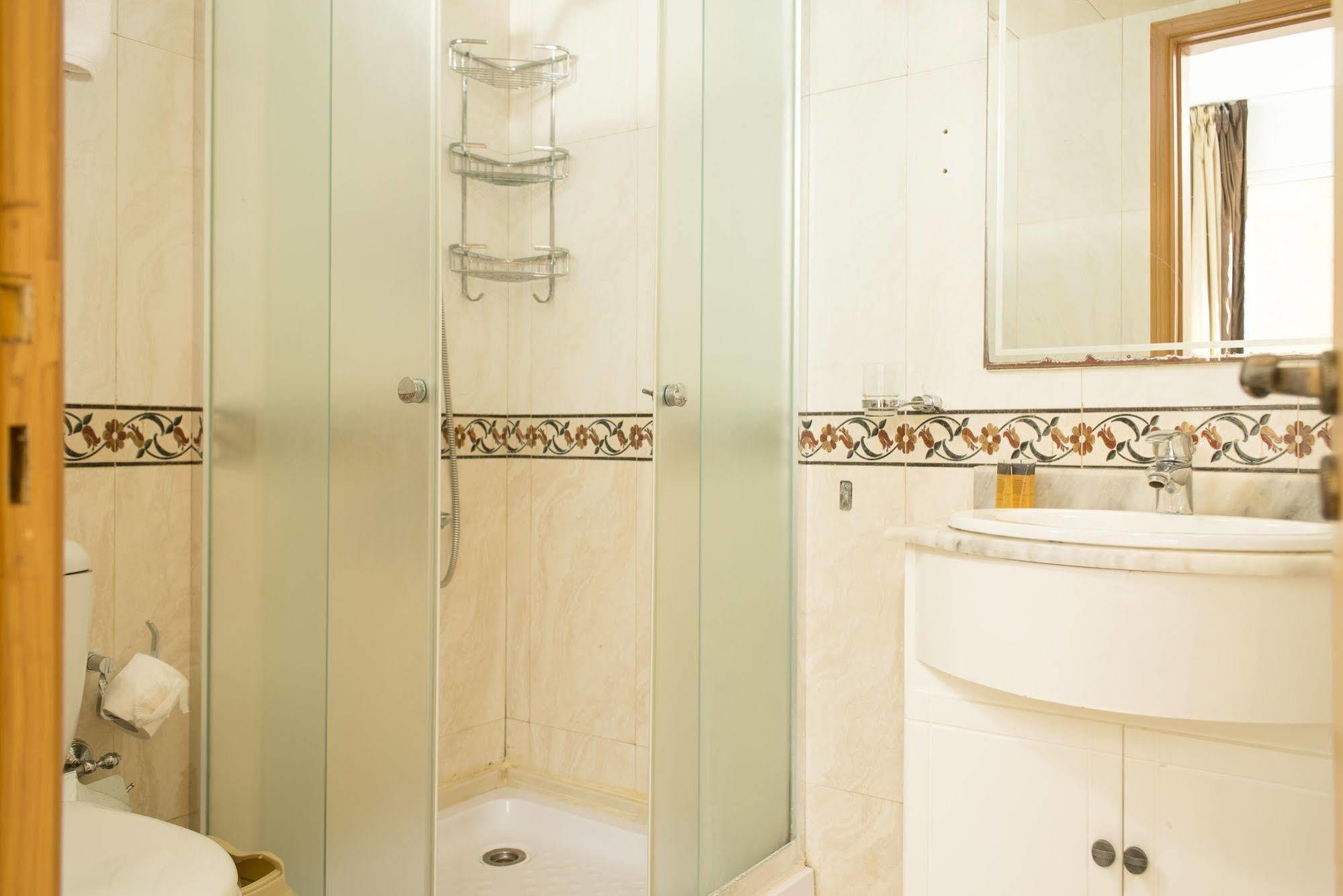 Bliss 3000 Furnished Studios Бейрут Екстериор снимка