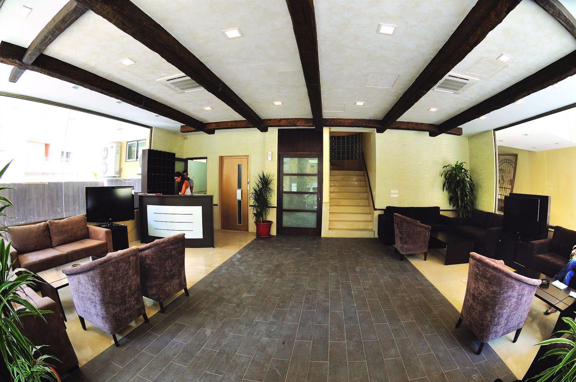Bliss 3000 Furnished Studios Бейрут Екстериор снимка